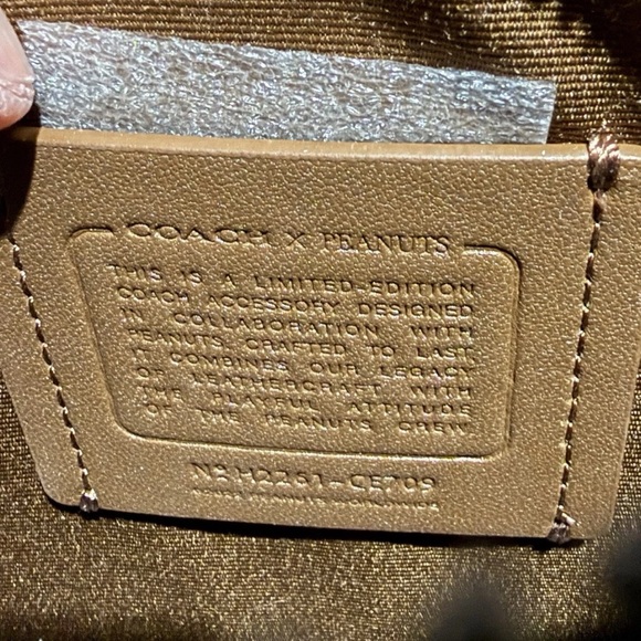 Coach X Peanuts Heritage Convertible Crossbody with Snoopy and Woodstock - Picture 7 of 10